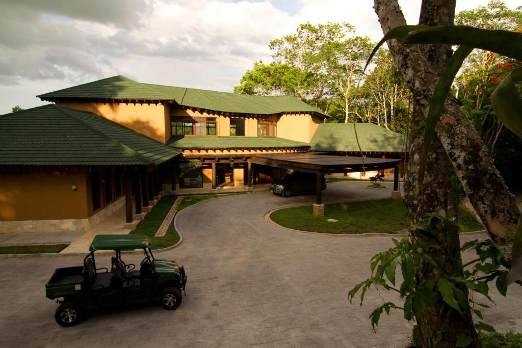 Las Lagunas Boutique Hotel Flores Extérieur photo