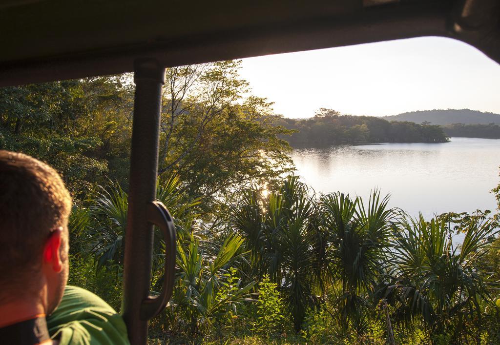 Las Lagunas Boutique Hotel Flores Extérieur photo