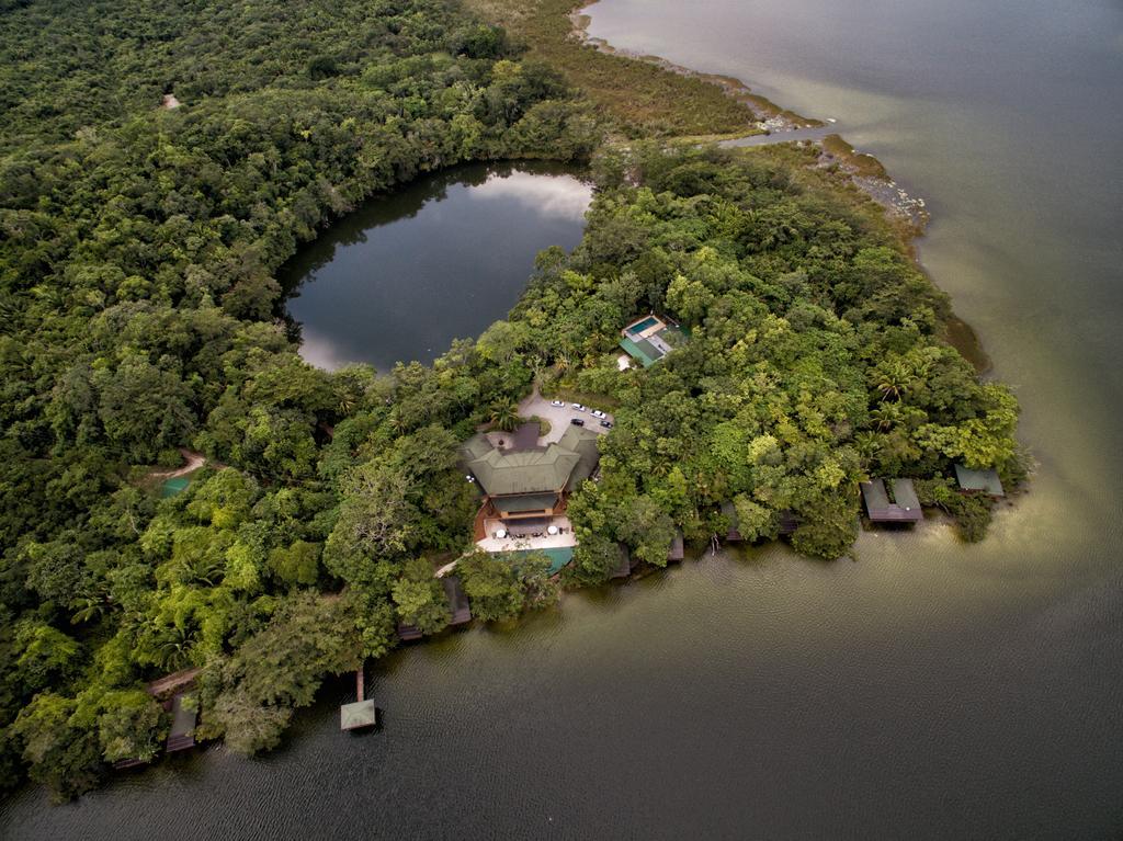 Las Lagunas Boutique Hotel Flores Extérieur photo