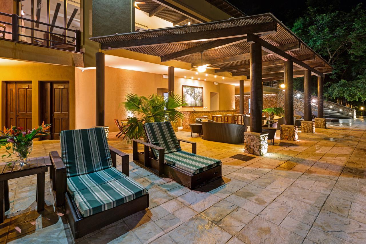 Las Lagunas Boutique Hotel Flores Extérieur photo